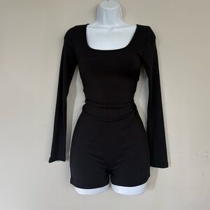 Black Open Back Ribbed Long Sleeve Romper Size S